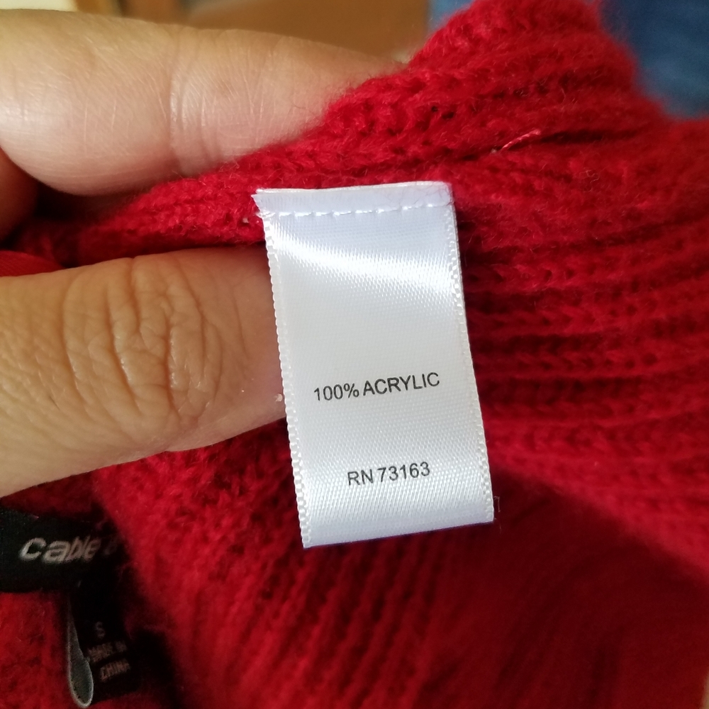 Red Ruffle Trim Front Closure Cardigan Like NEW - Picture 13 of 14